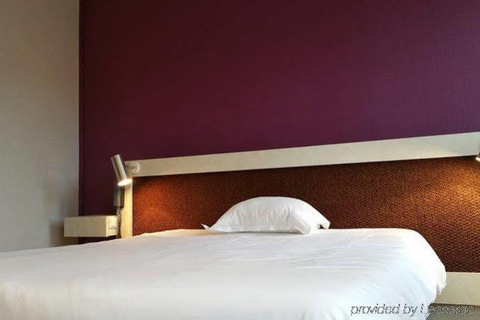 Au Pont Du Pin Hotel ฟีแฌก ภายนอก รูปภาพ